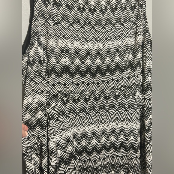 Torrid Black and White Aztec Mini Dress - Picture 3 of 8